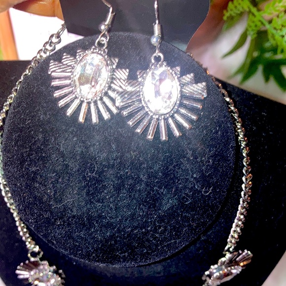 🌟Fabulous!!!! Silver Necklace Set. Adjustable link. Ready to ship! - Picture 2 of 2